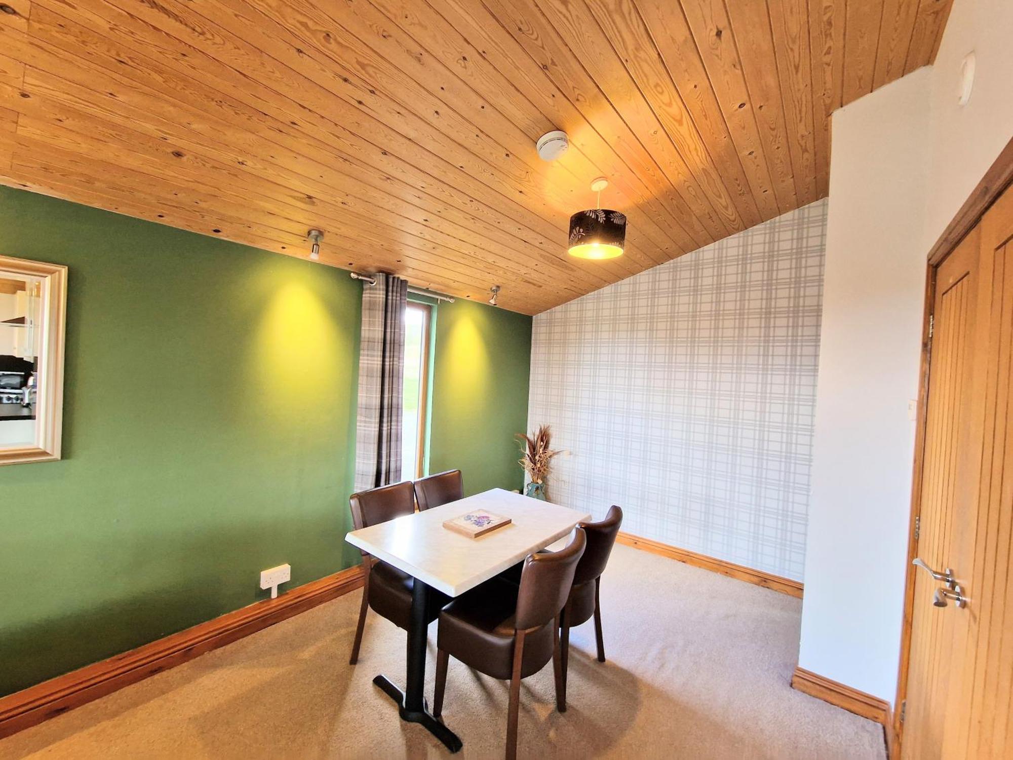 Kelty Ochil 8 With Private Hot Tub - Fife - Loch Leven - Lomond Hills 빌라 외부 사진