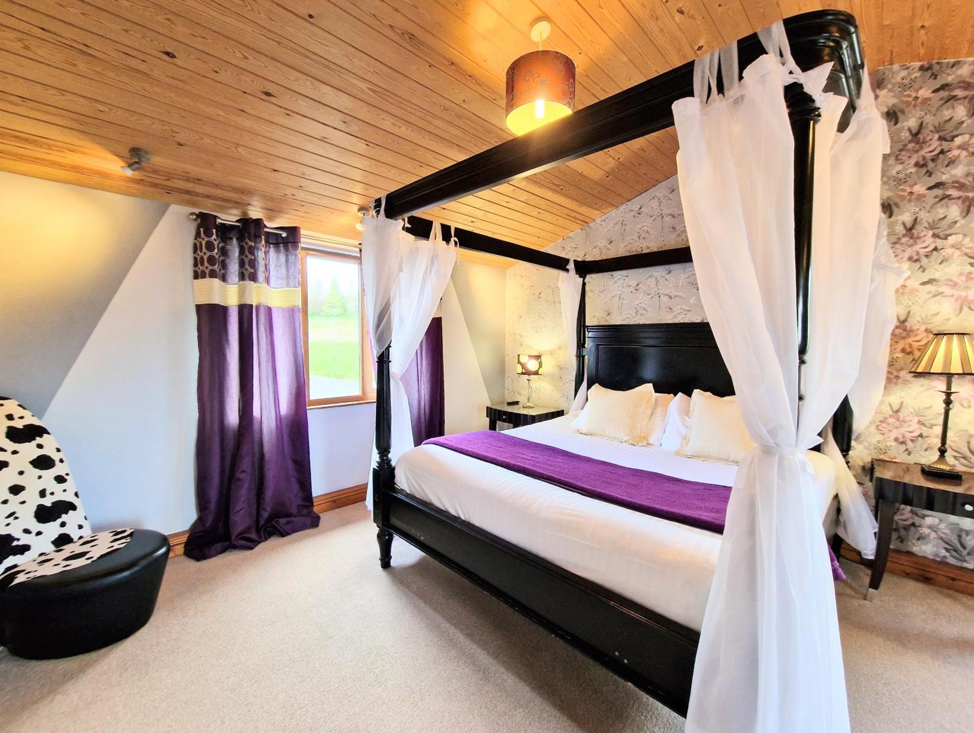 Kelty Ochil 8 With Private Hot Tub - Fife - Loch Leven - Lomond Hills 빌라 외부 사진