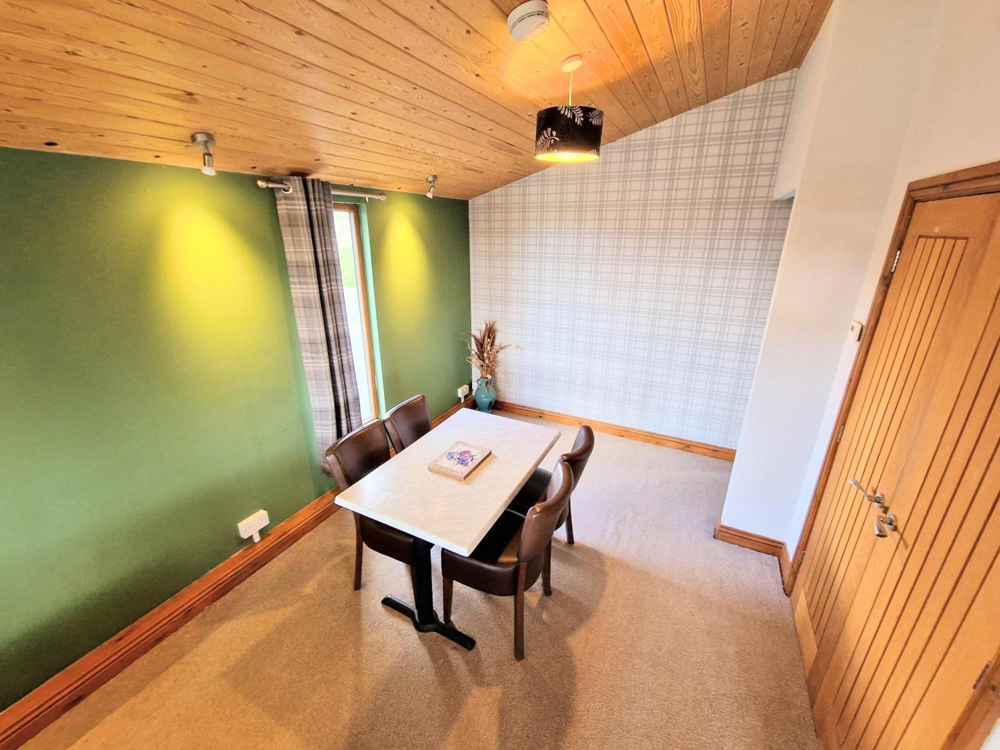 Kelty Ochil 8 With Private Hot Tub - Fife - Loch Leven - Lomond Hills 빌라 외부 사진