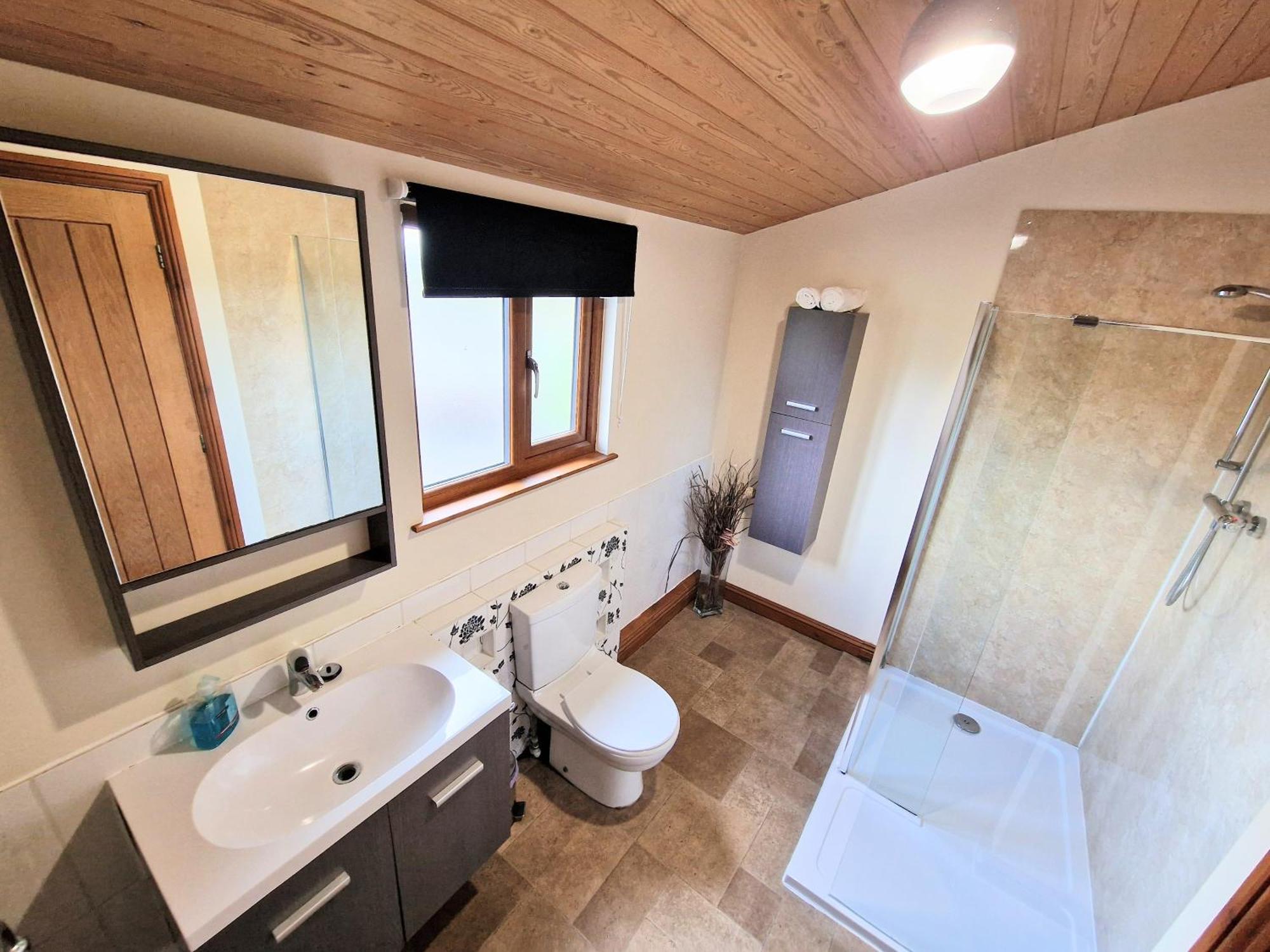 Kelty Ochil 8 With Private Hot Tub - Fife - Loch Leven - Lomond Hills 빌라 외부 사진