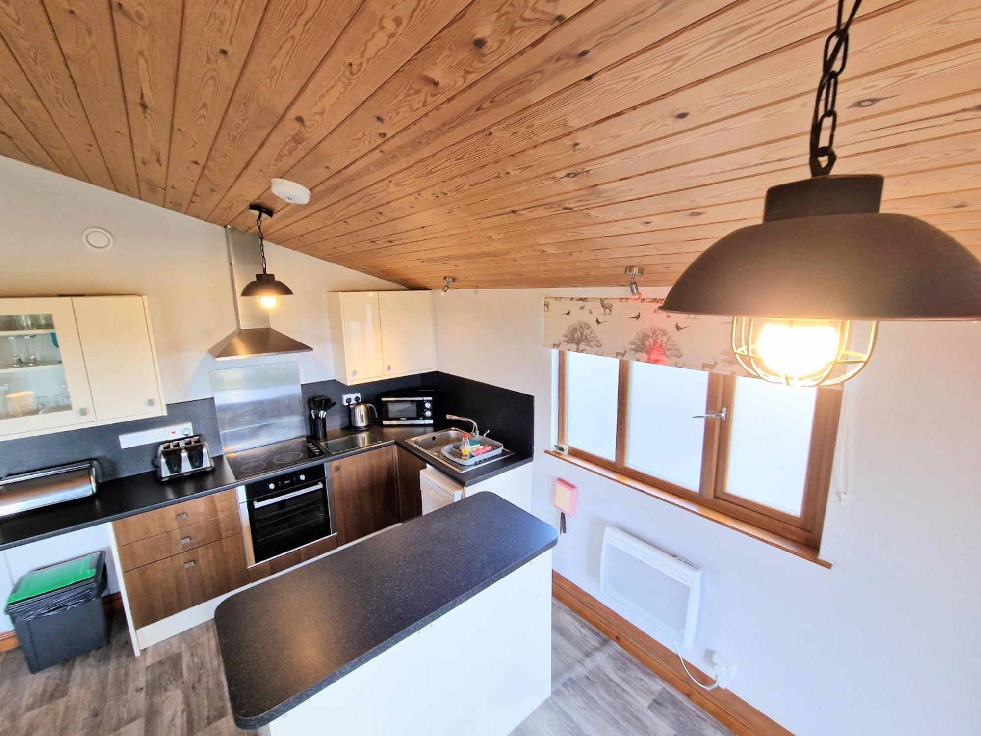 Kelty Ochil 8 With Private Hot Tub - Fife - Loch Leven - Lomond Hills 빌라 외부 사진